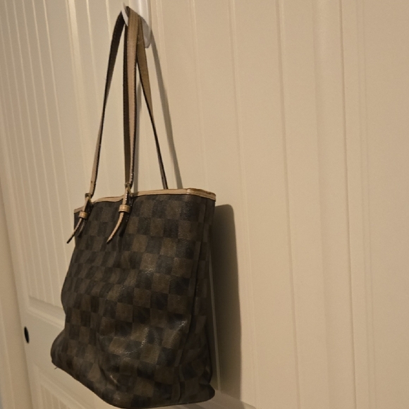 Michael Kors Checkered Tote - Black and Tan - Picture 5 of 16